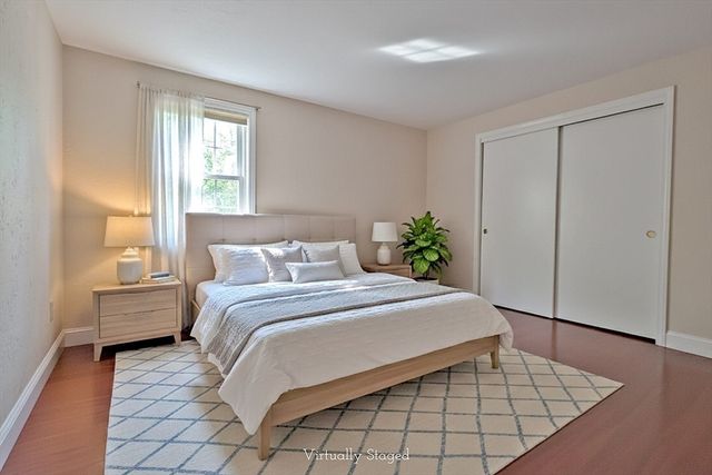 300 Falmouth Rd 18E, Mashpee, MA 02649