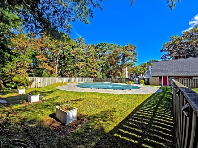 300 Falmouth Rd 18E, Mashpee, MA 02649