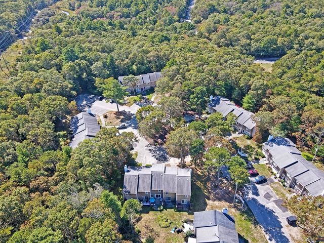 300 Falmouth Rd 18E, Mashpee, MA 02649