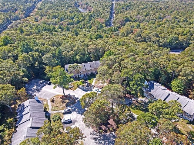 300 Falmouth Rd 18E, Mashpee, MA 02649