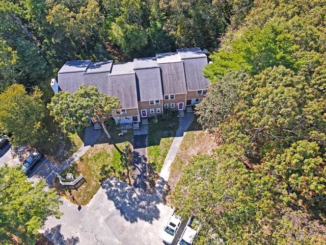 300 Falmouth Rd 18E, Mashpee, MA 02649