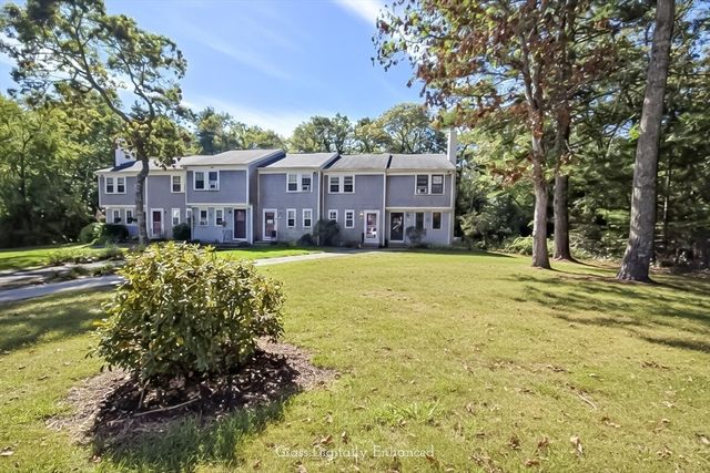 300 Falmouth Rd 18E, Mashpee, MA 02649