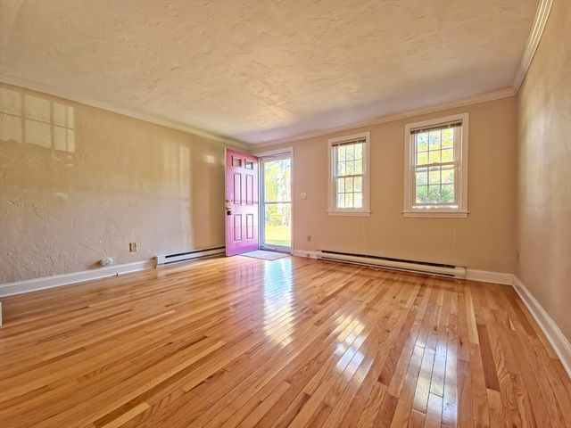 300 Falmouth Rd 18E, Mashpee, MA 02649