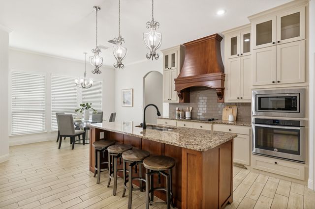 10909 Chriswood Drive, Crowley, TX 76036