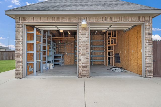 10909 Chriswood Drive, Crowley, TX 76036