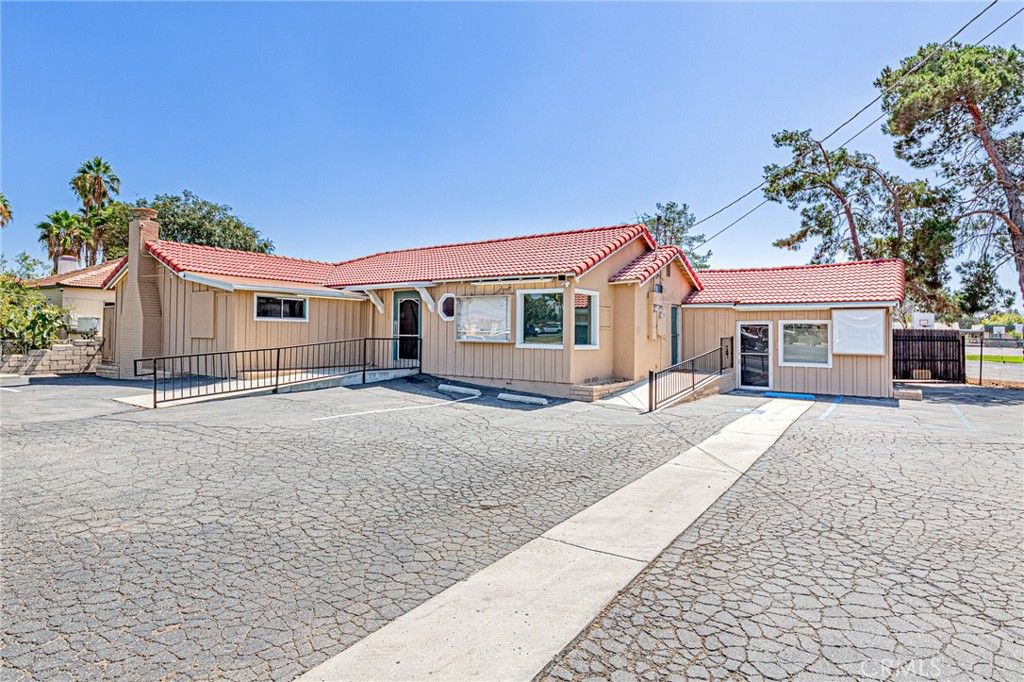 5430 Arlington Avenue, Riverside, CA 92504 — exterior