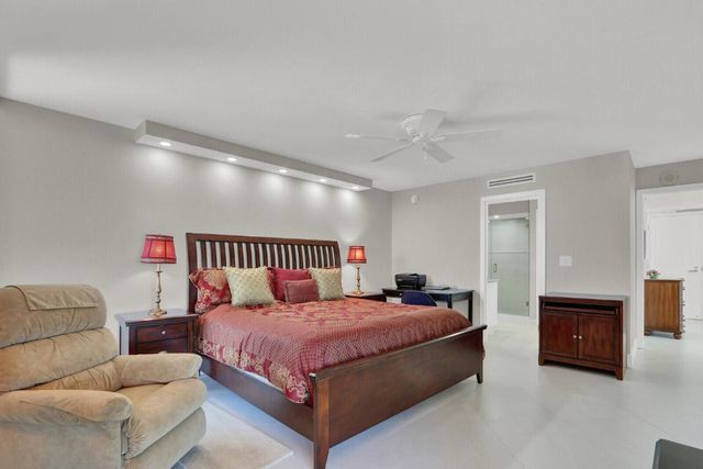 5510 N Ocean Drive 22d, Singer Island, FL 33404