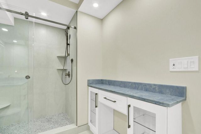 5510 N Ocean Drive 22d, Singer Island, FL 33404