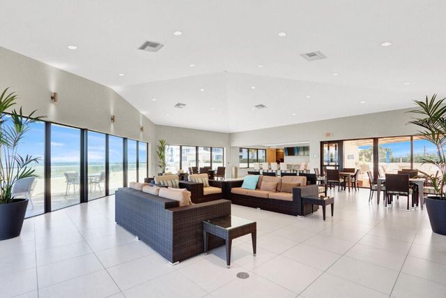 5510 N Ocean Drive 22d, Singer Island, FL 33404