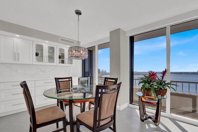 5510 N Ocean Drive 22d, Singer Island, FL 33404