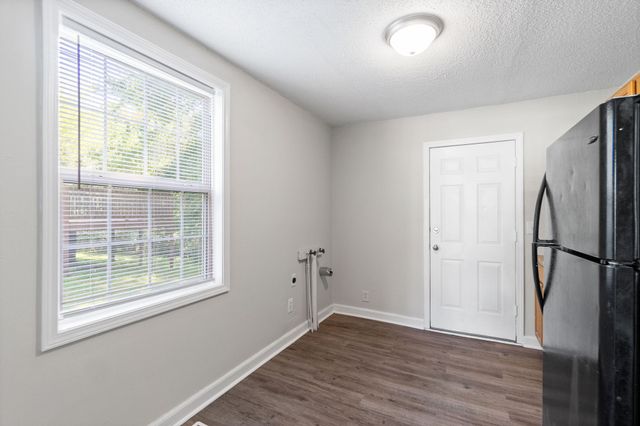 928 Woody Hills Dr, Clarksville, TN 37040