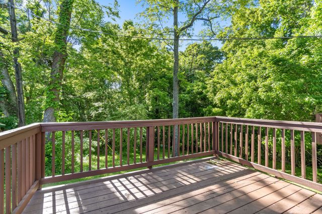 928 Woody Hills Dr, Clarksville, TN 37040