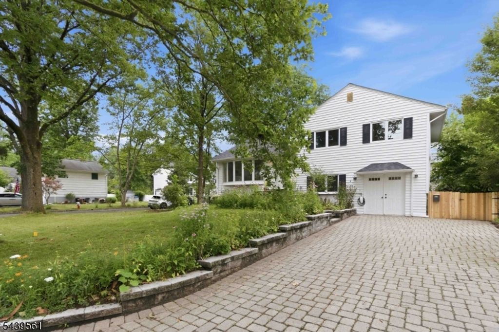 10 Cornell Pl, Chatham Boro, NJ 07928 — photo 2