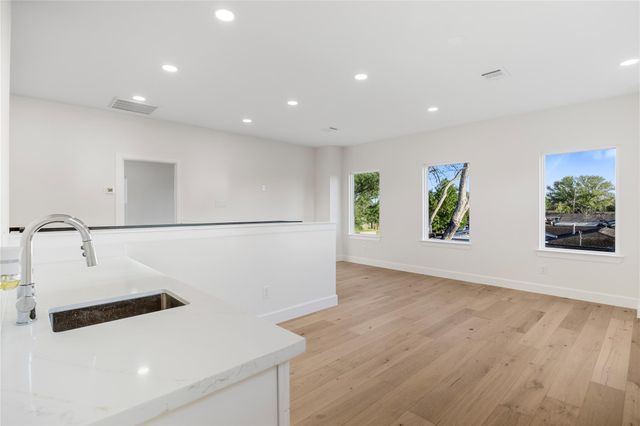 8646 Alcott Drive, Houston, TX 77080