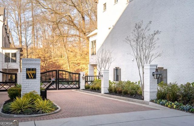 4518 Collins Avenue, Sandy Springs, GA 30342