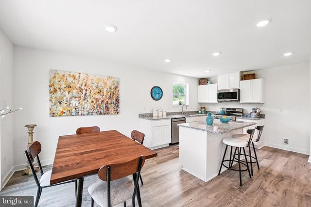 239 MONROE AVE, Ranson, WV 25438