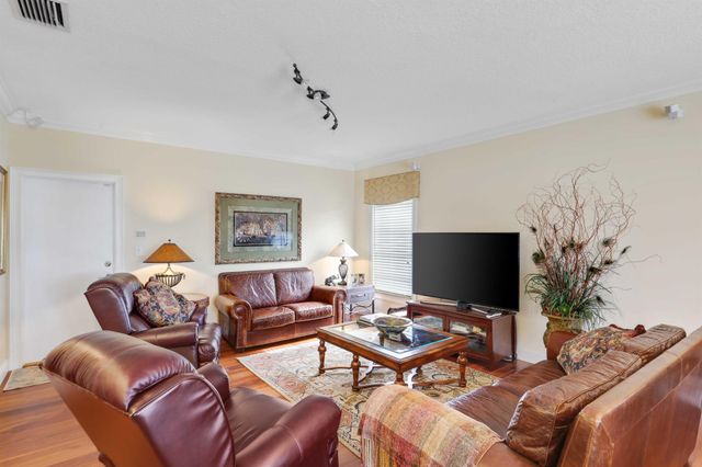 2097 Circle Place Drive, Lake Worth, FL 33462