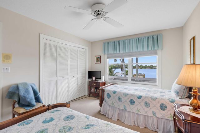 2097 Circle Place Drive, Lake Worth, FL 33462