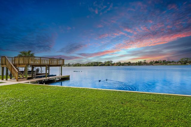 2097 Circle Place Drive, Lake Worth, FL 33462