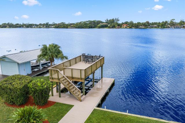 2097 Circle Place Drive, Lake Worth, FL 33462