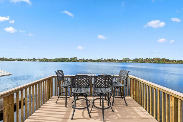 2097 Circle Place Drive, Lake Worth, FL 33462