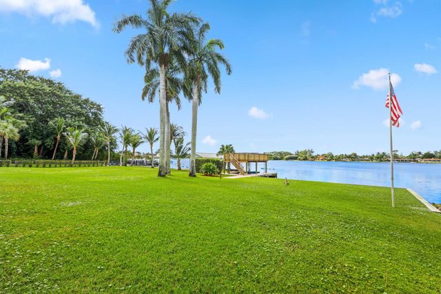 2097 Circle Place Drive, Lake Worth, FL 33462