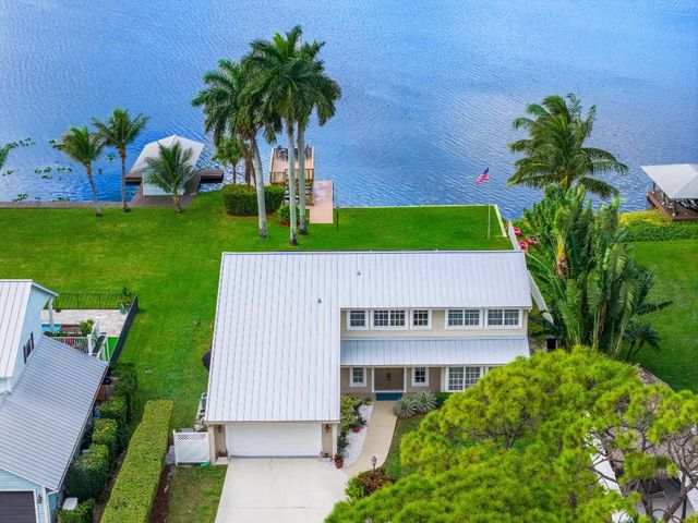 2097 Circle Place Drive, Lake Worth, FL 33462