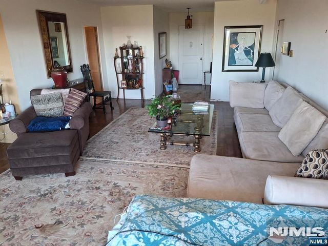 1530 Palisade Avenue 19 E, Fort Lee, NJ 07024