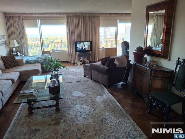 1530 Palisade Avenue 19 E, Fort Lee, NJ 07024