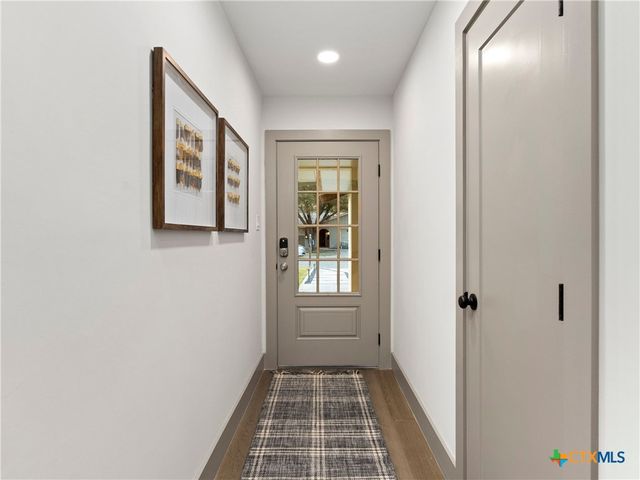 14 Country Club Circle, New Braunfels, TX 78130