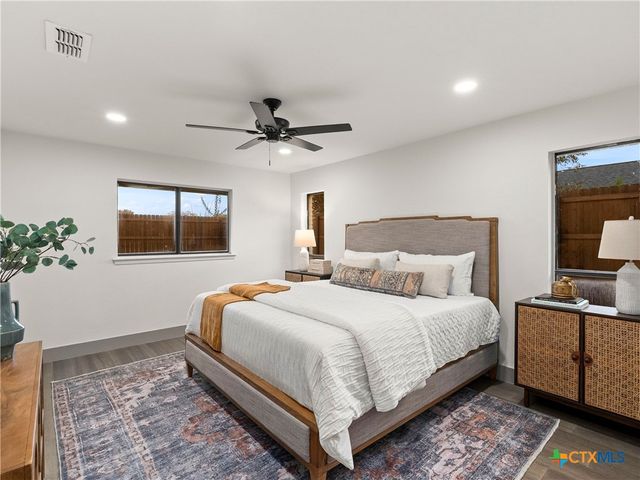 14 Country Club Circle, New Braunfels, TX 78130