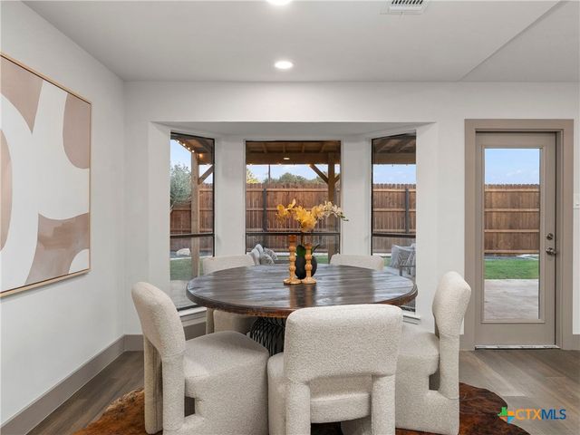 14 Country Club Circle, New Braunfels, TX 78130