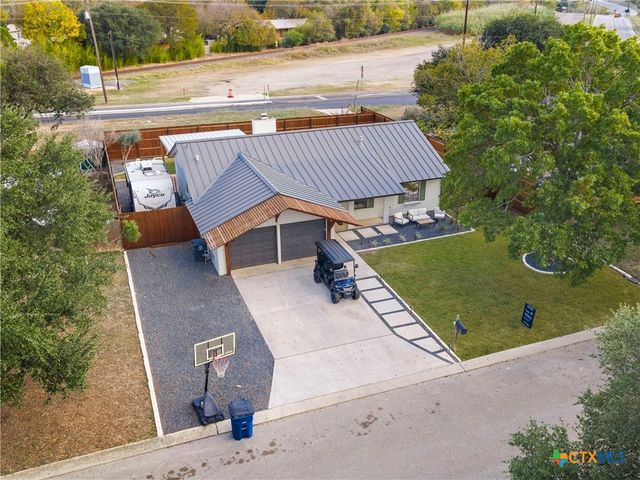14 Country Club Circle, New Braunfels, TX 78130