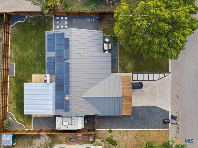 14 Country Club Circle, New Braunfels, TX 78130