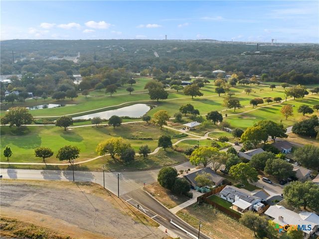 14 Country Club Circle, New Braunfels, TX 78130