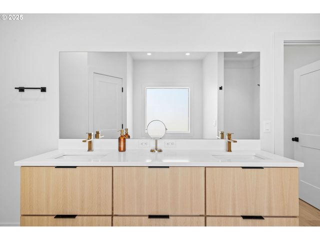 605 GUN CLUB Rd, Woodland, WA 98674