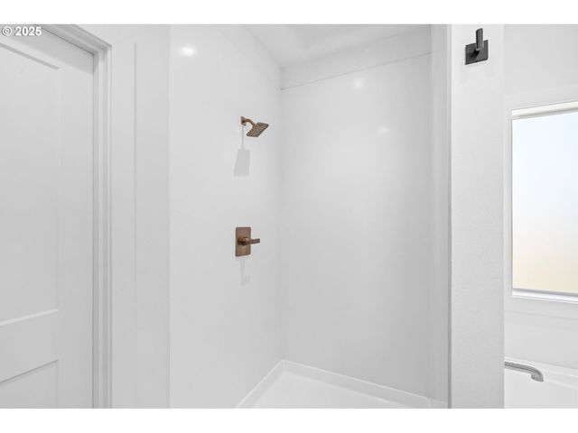 605 GUN CLUB Rd, Woodland, WA 98674