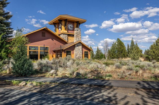 1134 Highland View Loop, Redmond, OR 97756