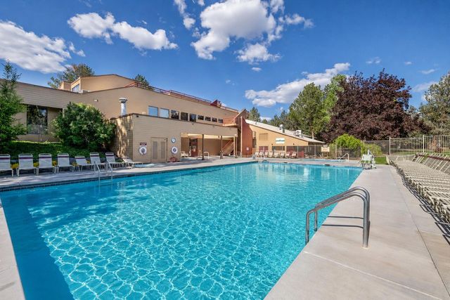 1134 Highland View Loop, Redmond, OR 97756