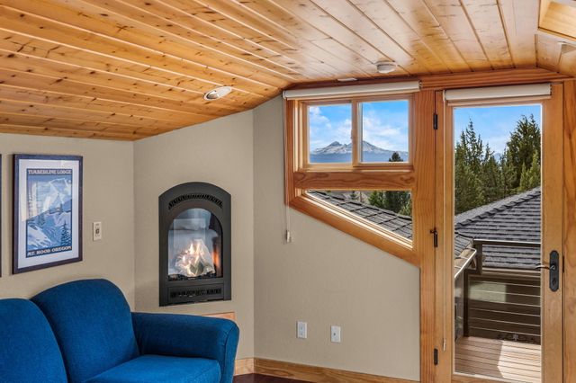 1134 Highland View Loop, Redmond, OR 97756