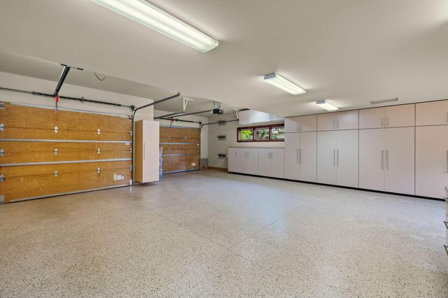 1134 Highland View Loop, Redmond, OR 97756