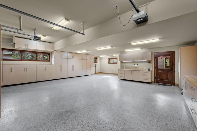 1134 Highland View Loop, Redmond, OR 97756