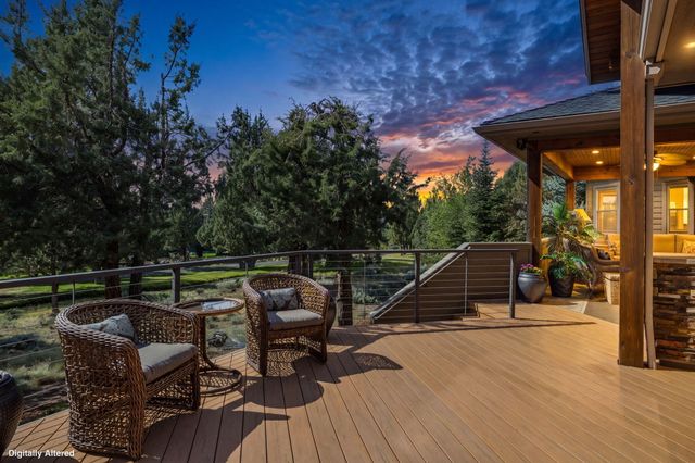 1134 Highland View Loop, Redmond, OR 97756