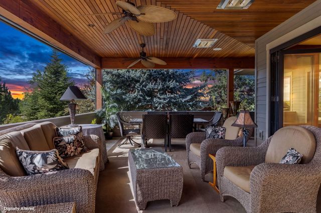 1134 Highland View Loop, Redmond, OR 97756