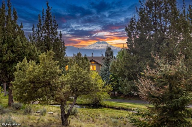 1134 Highland View Loop, Redmond, OR 97756