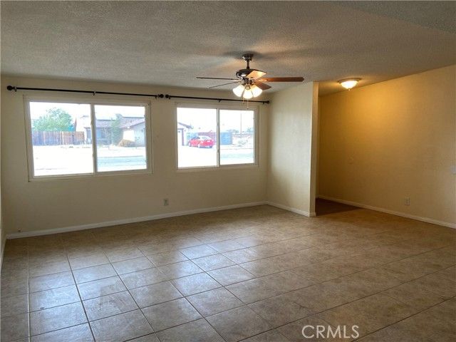 8580 Jacaranda Avenue, California City, CA 93505