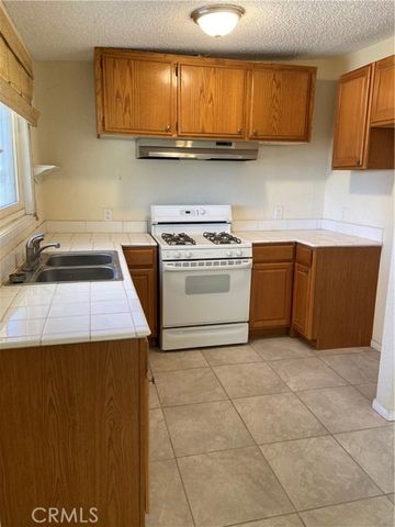 8580 Jacaranda Avenue, California City, CA 93505