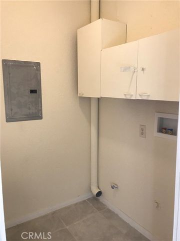 8580 Jacaranda Avenue, California City, CA 93505