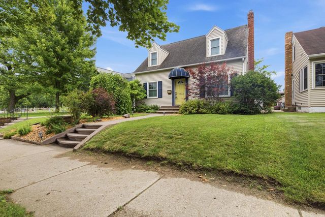 2334 Winnebago STREET, La Crosse, WI 54601