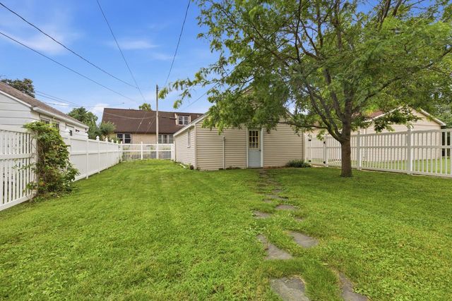 2334 Winnebago STREET, La Crosse, WI 54601
